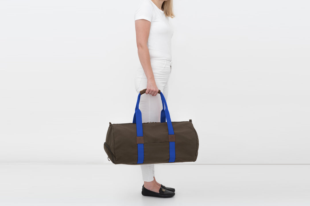 Dufflebag -M- KHAKI mit blauem Gurtband