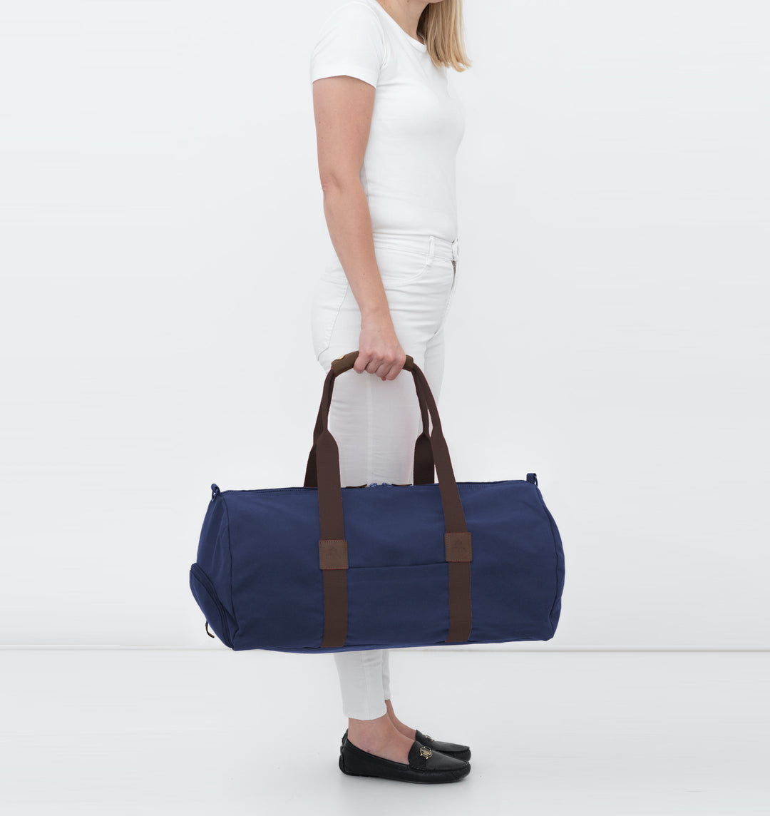 Dufflebag -M- NAVY mit braunem Gurtband