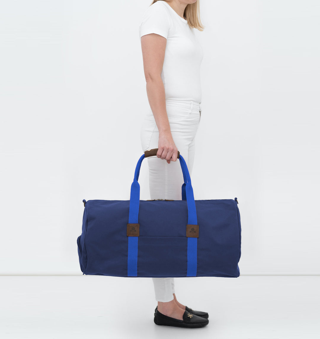 Dufflebag -L- NAVY mit blauem Gurtband