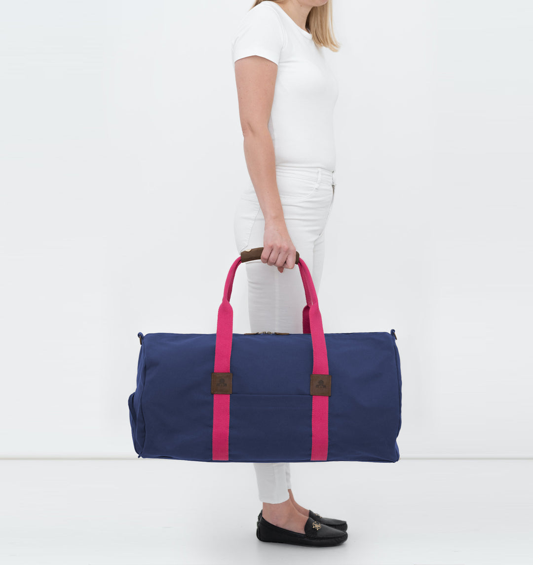 Dufflebag -L- NAVY mit pinkem Gurtband