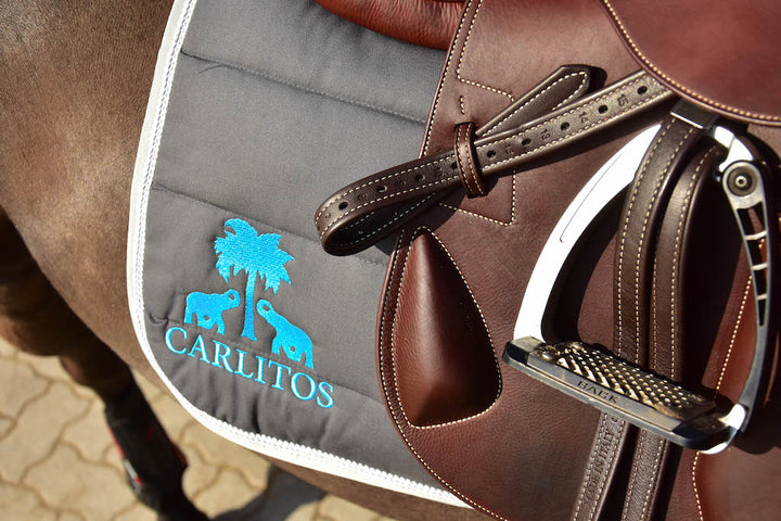 Saddle pad LIGHT GRAY with Carlitos logo